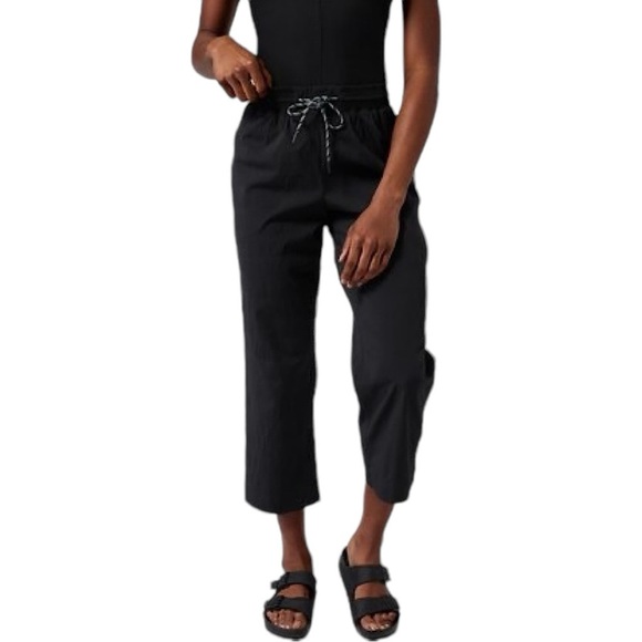 ATHLETA Trekkie Rip Stop Straight Leg Crop Pants in black - Picture 1 of 11